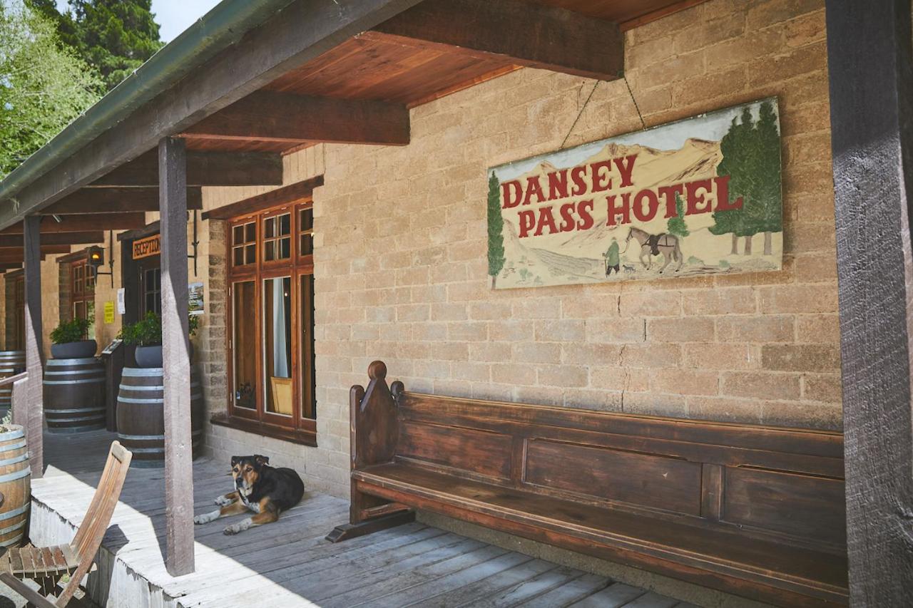 The Danseys Pass Hotel Ranfurly Екстер'єр фото